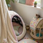 kitten set up ideas Cuddle corner with blankets and pillows