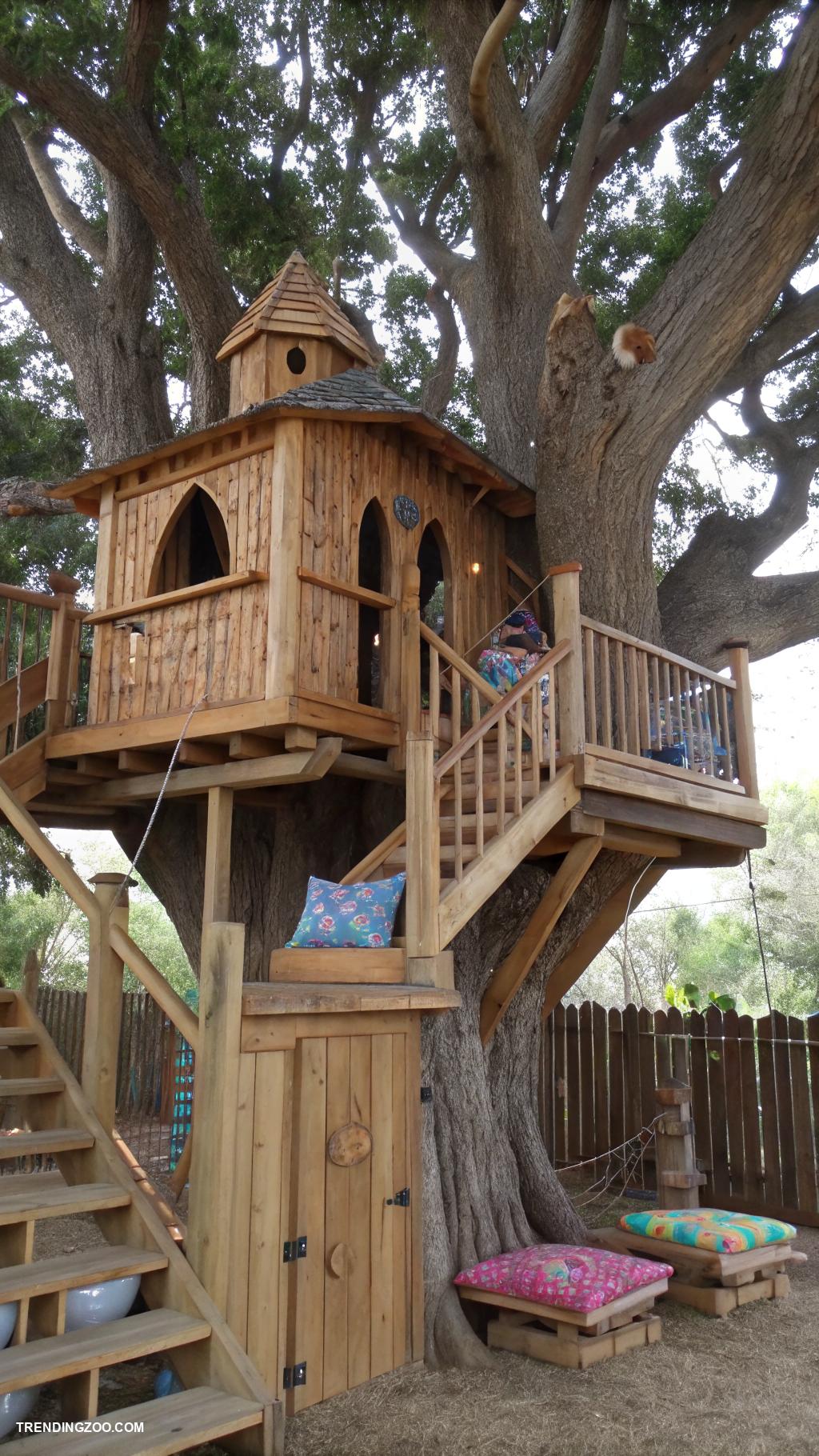cat playhouse Wooden tree house with scratching posts