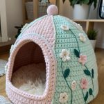 crochet cat cave Small and cozy kitten cave